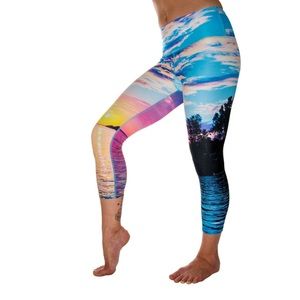 Inner Fire Yoga • Island Bliss Capri • Size 6